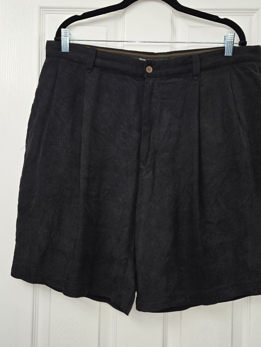 Tommy Bahama Men's 100% Silk Pleated Shorts Black Size 38 Casual Resort Luxury
